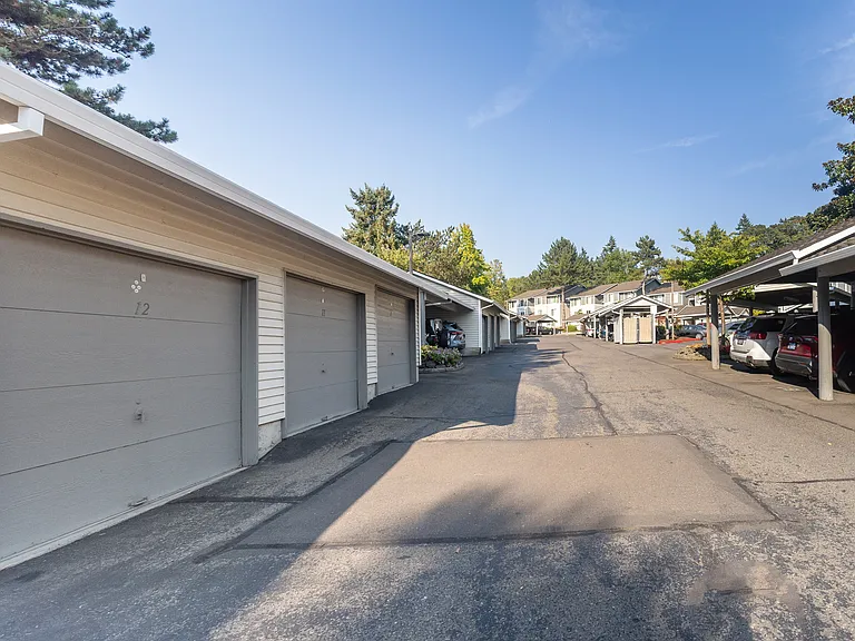 Oswego Cove — Photo 12