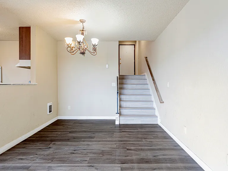 Great dining area with new flooring for entertaining