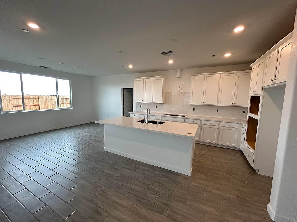 Building Photo - 10855 Balboa Point Way