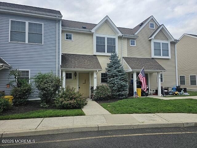 1st image of 24 Cedar Crossing #16
