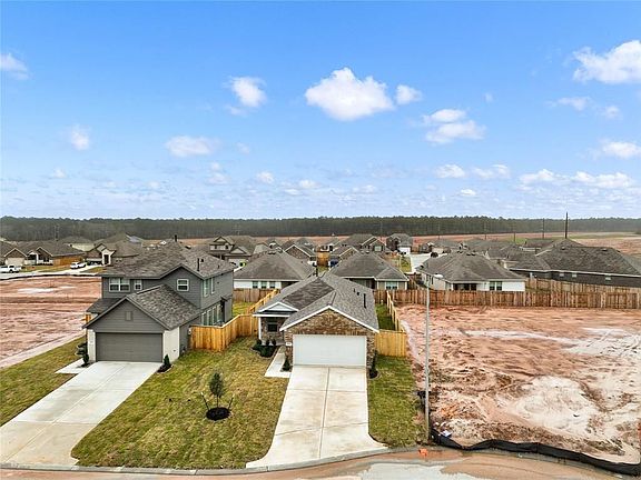 3rd image of 104 Pine Bnd Ct