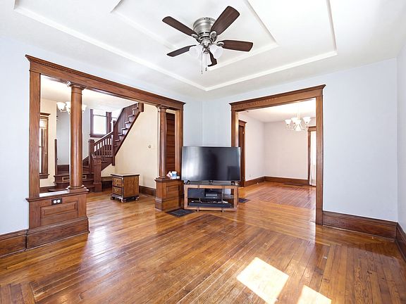 5th image of 624 S 2nd St