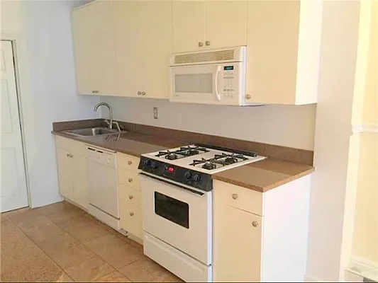 Rented by City Connections Realty | media 36