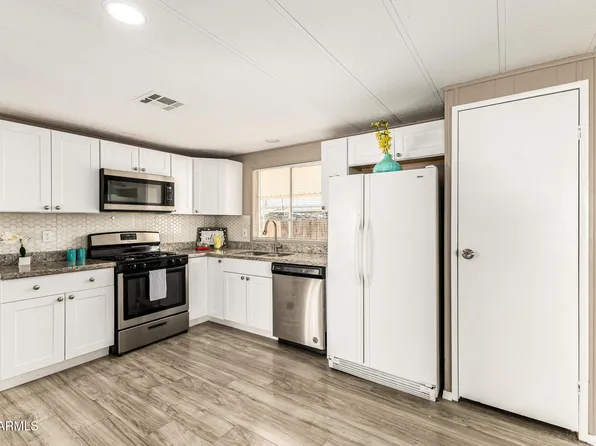 643 S 93RD Place, Mesa, AZ 85208