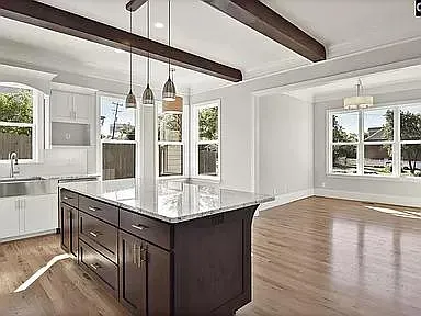 4 bed, 2600 sqft, $6,000 — Photo 4