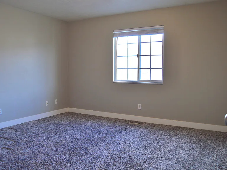 1527 Talon Dr — Photo 10
