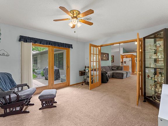 5th image of 1382 4th Ave NW