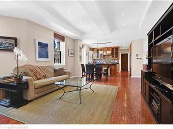 2nd image of 340 W 55th St #11DC