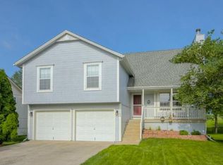 1100 Keagon Ave, Greenwood, MO 64034