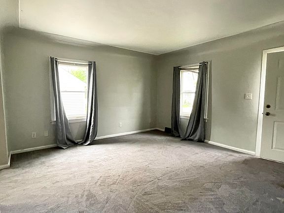 5th image of 922 Park Ave
