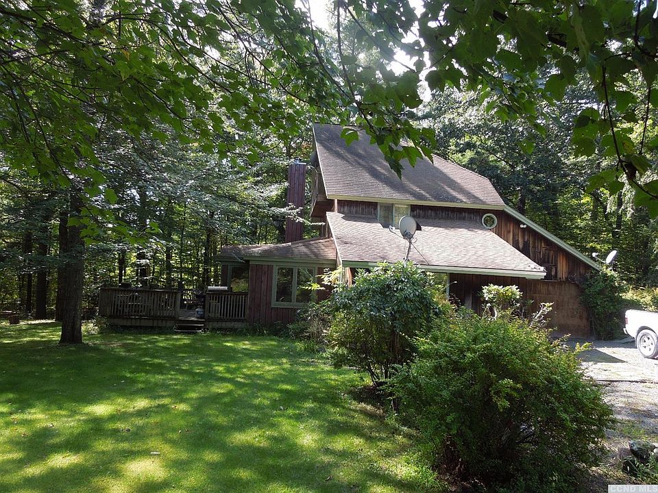 2nd image of 0161 Fern Hill Rd