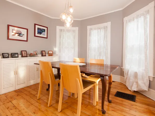 20 Booth St, Shelburne, VT 05401