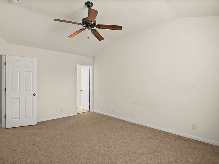 6N335 Whitmore Cir #D — Photo 16