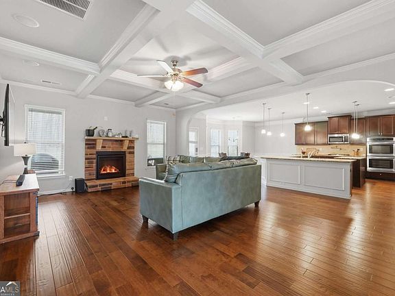 5th image of 4006 Cherry Wood Dr