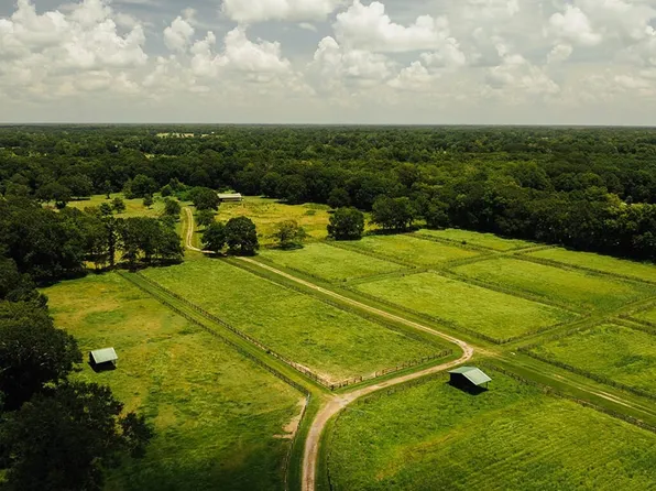 576 Trappey Rd, Carencro, LA 70520