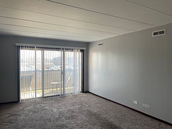4th image of 17614 Rosewood Dr #2A