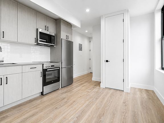 2nd image of 1369 Saint Johns Pl APT 5B