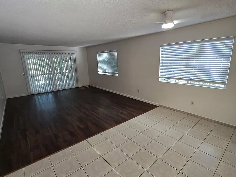 722 Franklin Ln #A & B — Photo 2