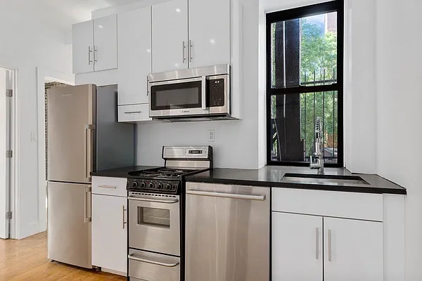 Rented by REAL New York | media 16