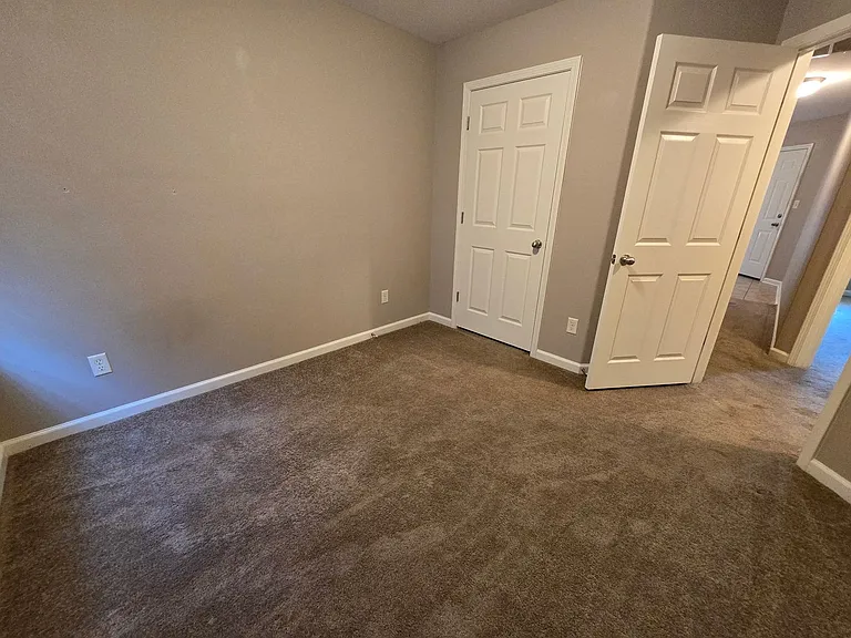 3513 Terrace Hill Ct — Photo 6