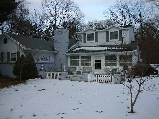 708 N Crissey Rd photo 1