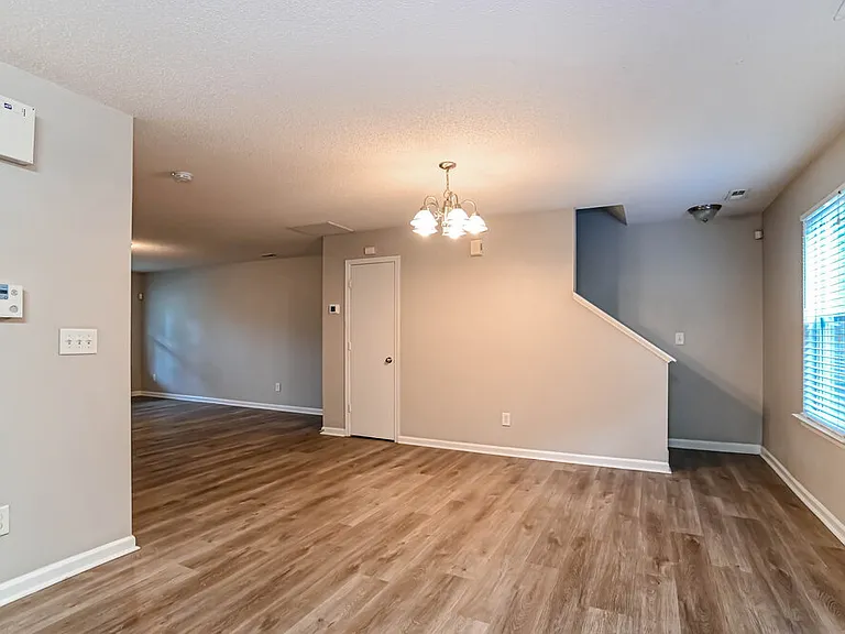 5105 Oak Pasture Ln — Photo 6