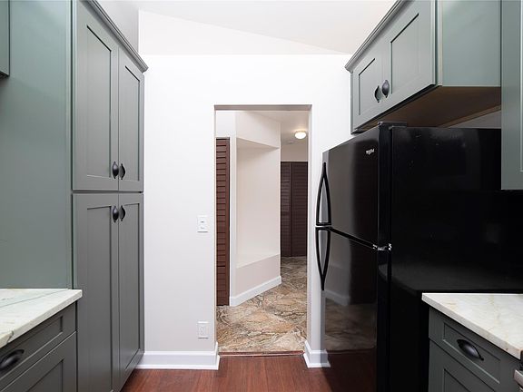 5th image of 204 Freedom Court #204