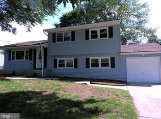9 Heather Dr, Ewing, NJ 08638