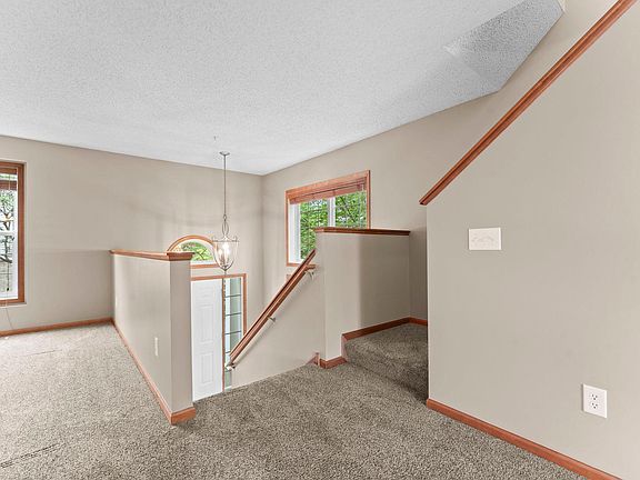 5th image of 868 Ledgestone Dr