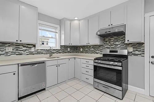 66R Stanley St #1 Photo 1