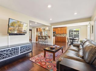 338 13th Ave N, Hopkins, MN 55343