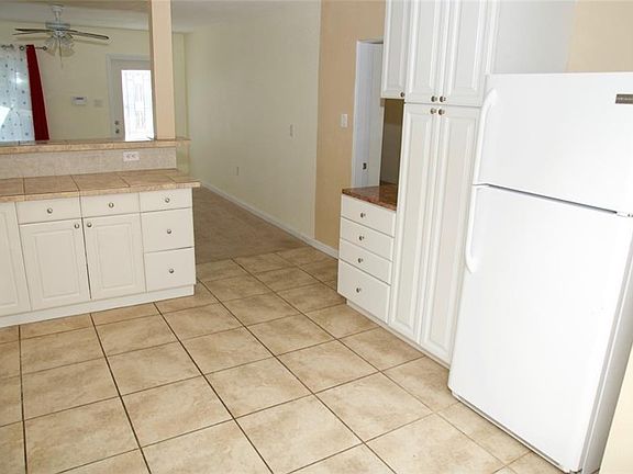 5th image of 10827 61st Ave