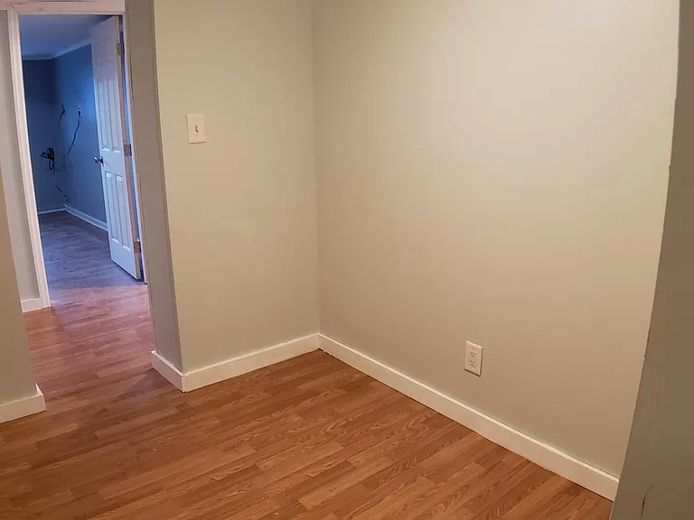 105 W Lakeview Rd #B — Photo 5