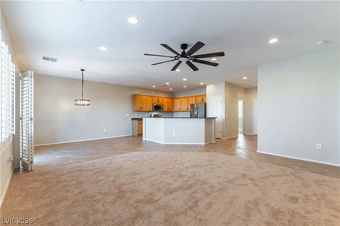 2 bed, 2.0 bath, 1596 sqft, $2,495 — Photo 3
