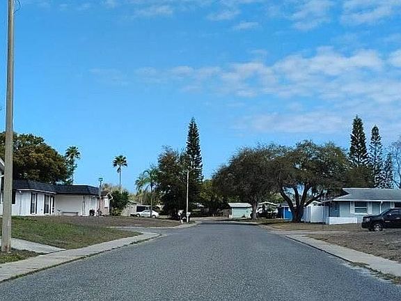 4th image of 11817 Alpine Pkwy