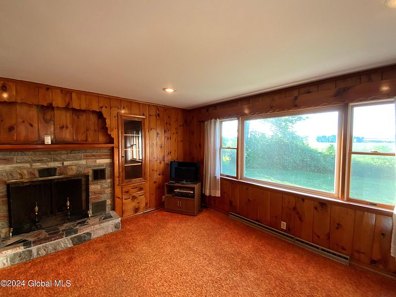 3rd image of 312 Bentley Road