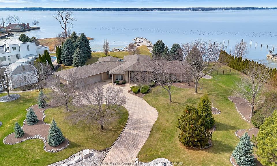 1st image of 30 Emerald Ln