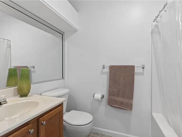 8125 Redmon Rd #B — Photo 17