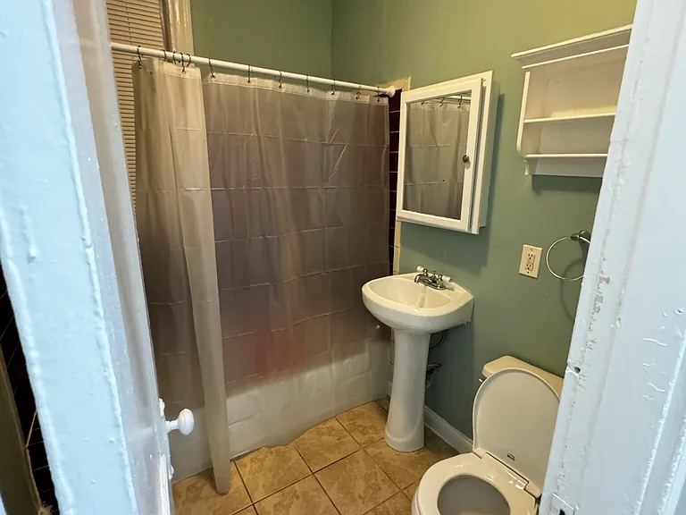 883 Huntington Ave — Photo 23