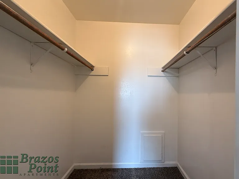 Brazos Point Apartments — Photo 14