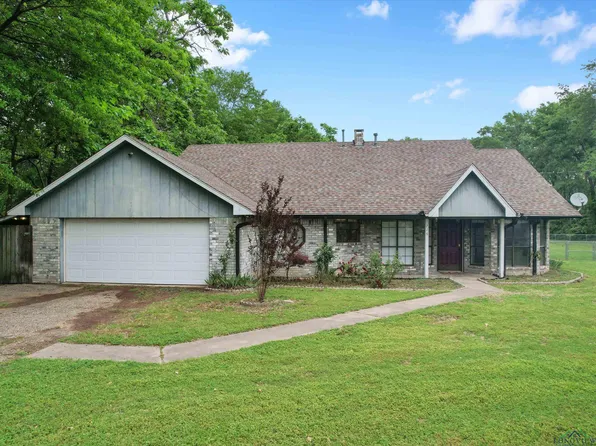 716 W Scott St, Gilmer, TX 75644