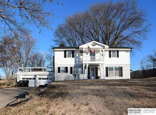 4638 Manchester Dr, Omaha, NE 68152