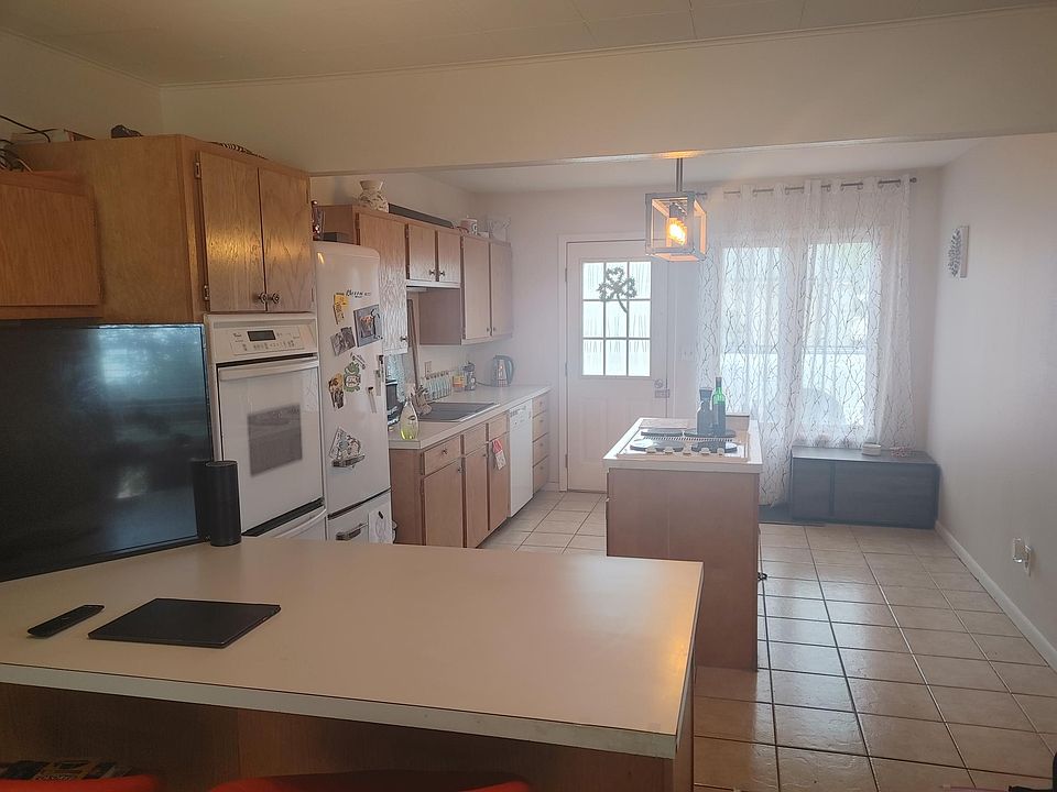 1st image of 2-468 N Pine St #2