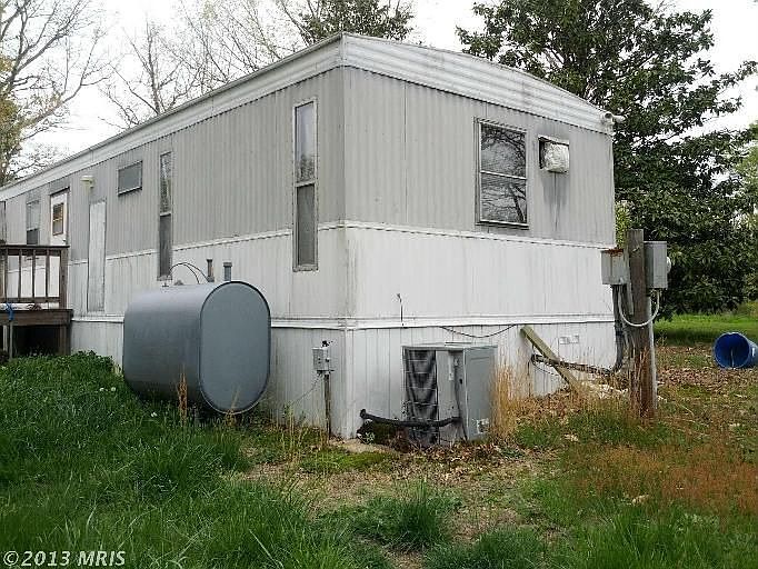 2nd image of 21569 Chancellors Run Rd
