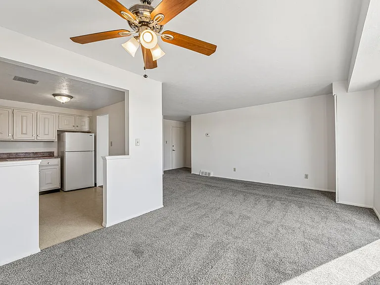 Bishop Park Apartments — Photo 26