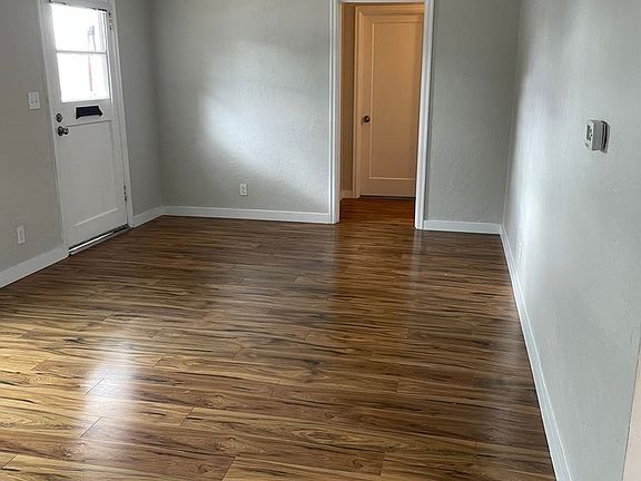 3rd image of 608 W Birch St