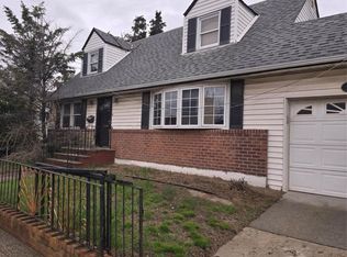 163 E Hawthorne Ave, Valley Stream, NY 11580