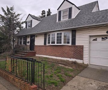 163 E Hawthorne Avenue, Valley Stream, NY, 11580