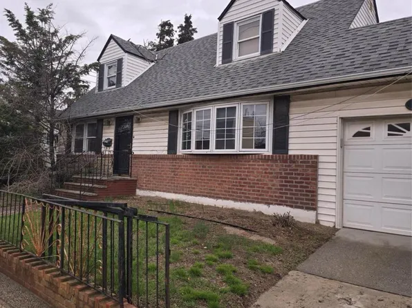 163 E Hawthorne Avenue, Valley Stream, NY 11580