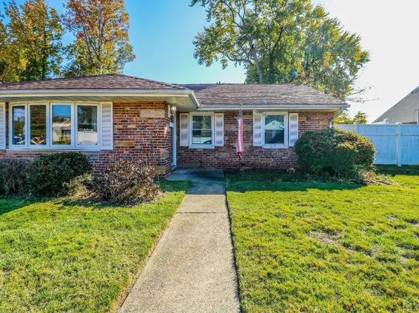 36 Gurley Rd, Edison, NJ 08817